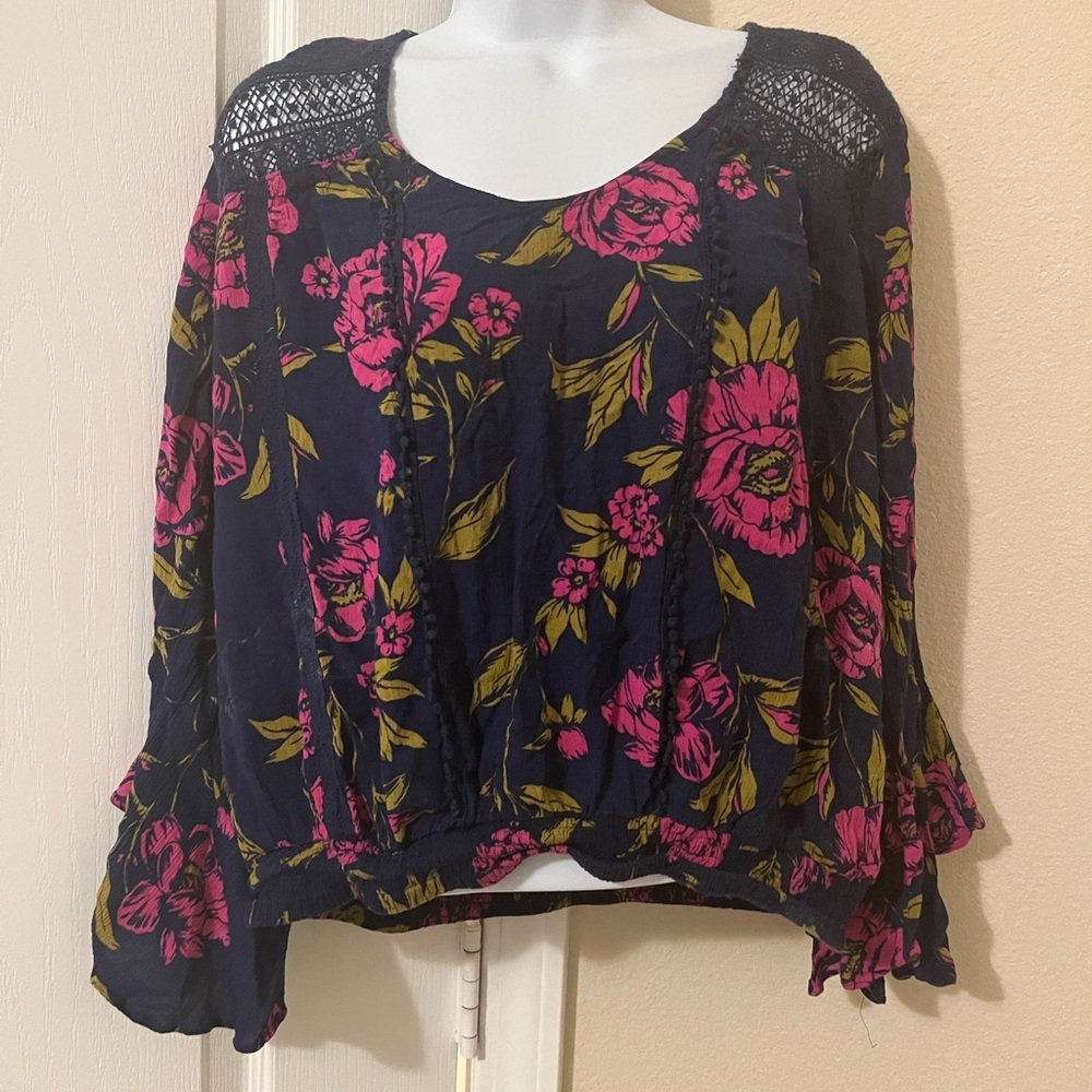 🔥 Express fashion • Navy and fuchsia banded peasant top - Picture 4 of 14